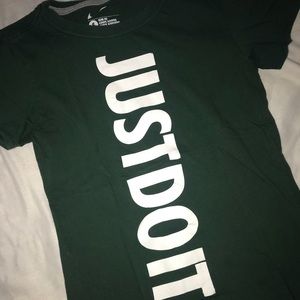 Nike T-shirt ❤️SOLD❤️